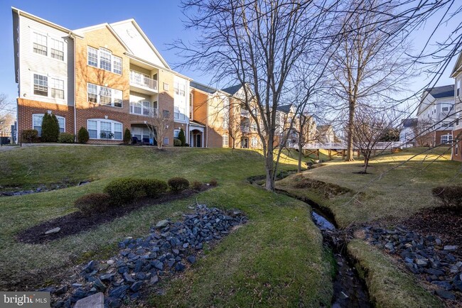 Photo - 712 Kings Path Unit 3A