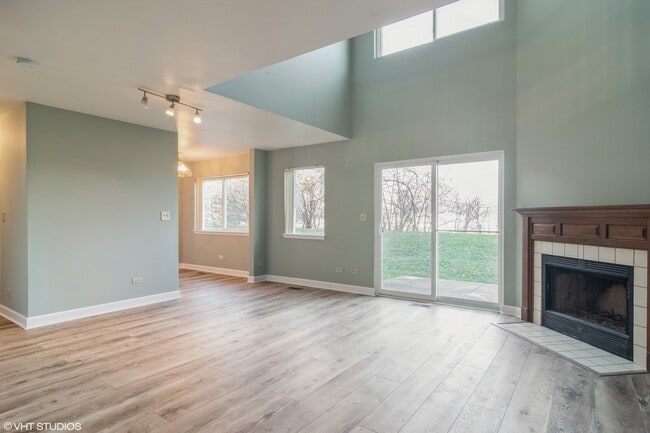 Photo - 734 E Whispering Oaks Ct