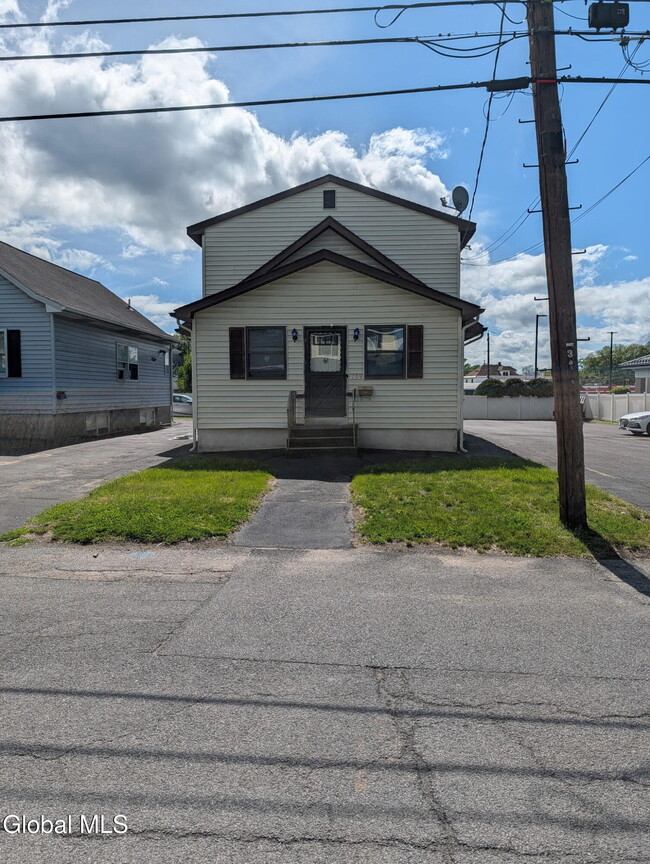 Photo - 1729 Ferguson St Unit 2