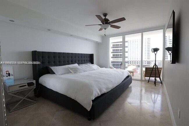 Photo - 1830 S Ocean Dr Unit 1830 S Ocean Dr # 2011