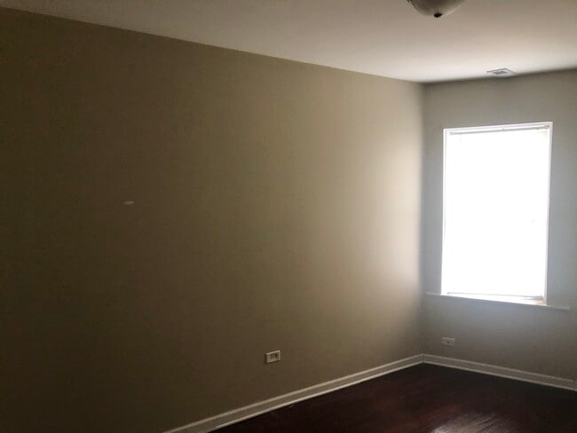 Photo - 8114 S Ellis Ave