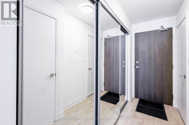 Photo - 576 Front St W Unité 1412E