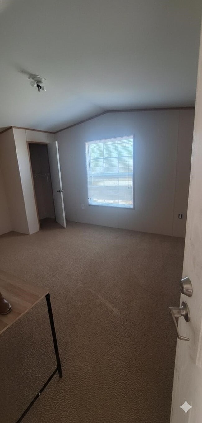 Photo - 111 County Rd 6037