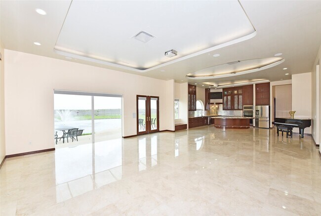 Photo - 6602 Rohan Rd