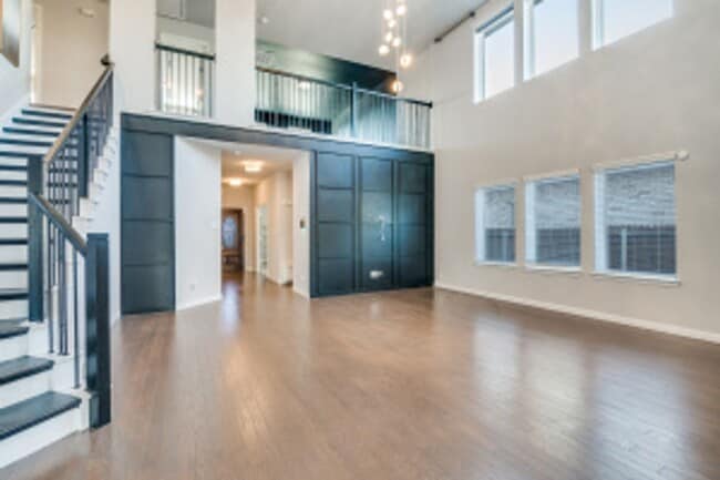 Photo - Beautiful 4/2.5 in Forney - like new!