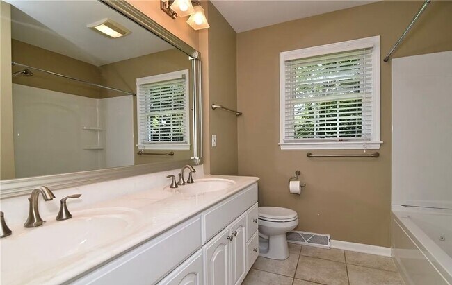 Photo - 118 Clairhaven Dr