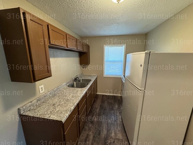 Photo - $1,250 - 4 bed 2 bath - Single Family Home *COMING SOON* ACCEPTING HOUSING VOUCHERS