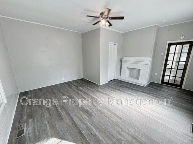 Photo - 533 Broadway St