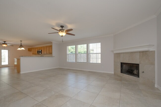 Photo - Updated 4 Bedroom 2 Bath home for Lease in...