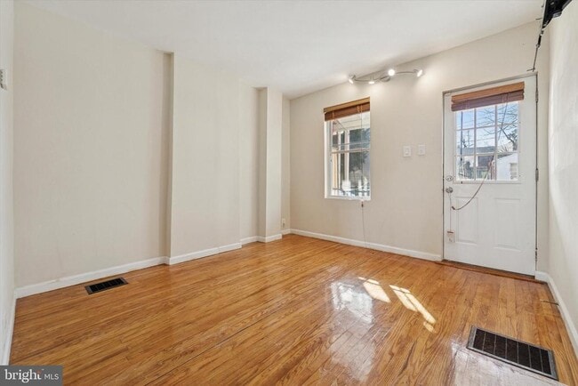 Photo - 1005 Tyler Ave