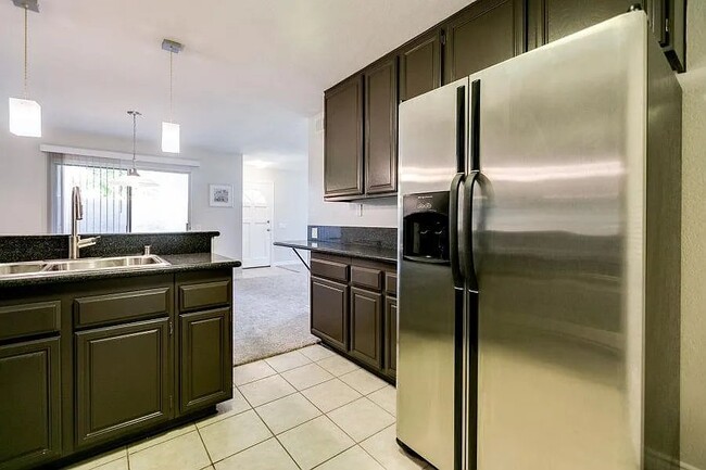23 Exeter Unit 13,