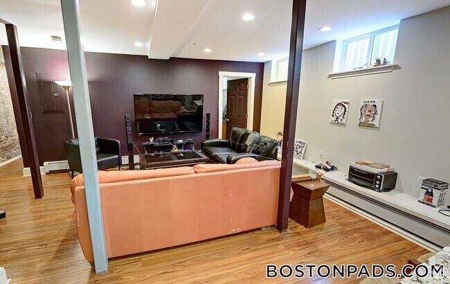 Building Photo - 231 Norfolk St Rental