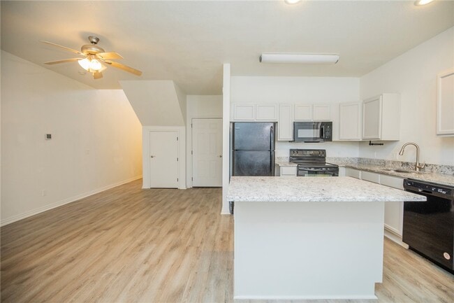 Photo - 786 W Breeze Cove