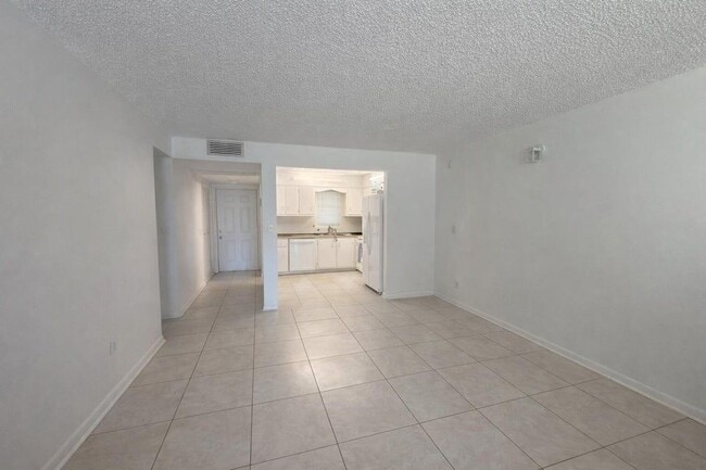 Photo - 9440 SW 8th St Unit 208