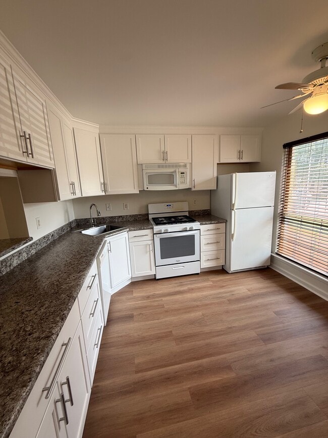 Photo - 32 Cherokee Dr