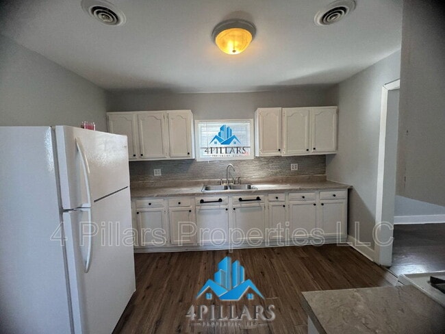Photo - 1120 W 150th St Unit 2R
