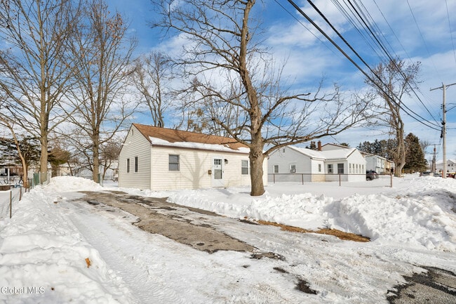 Photo - 3 Miracle Ln