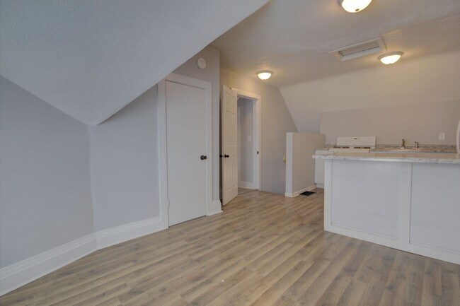 Photo - 1534 15th St Unit upper