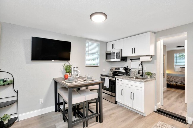 Photo - 1235 Grove St Unit 3