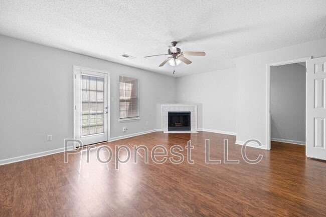 Photo - 7322 Perrin Cove