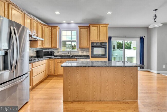 24340 Broad Creek Dr