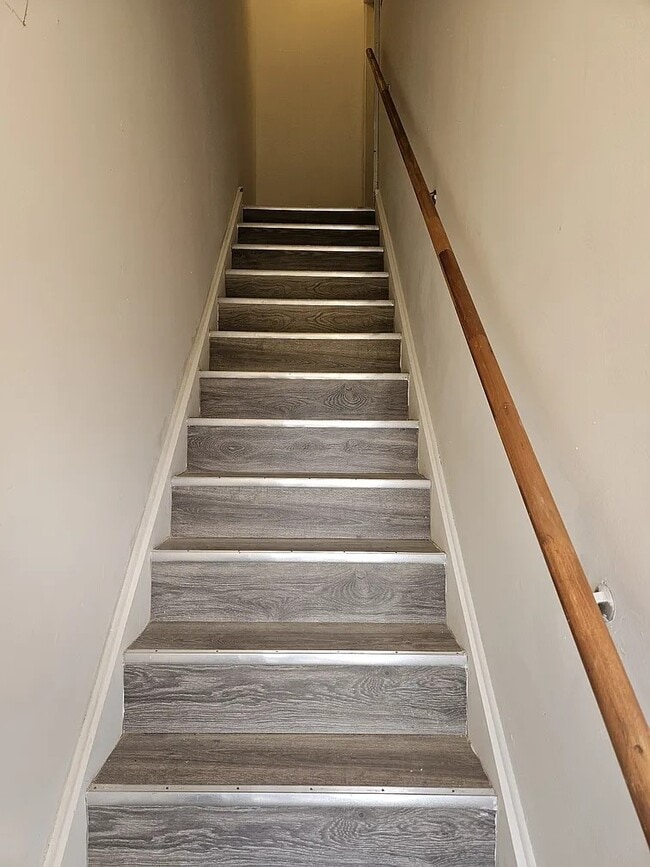 Photo - 2448 W Grenshaw St Unidad 2448 W Grenshaw St #3