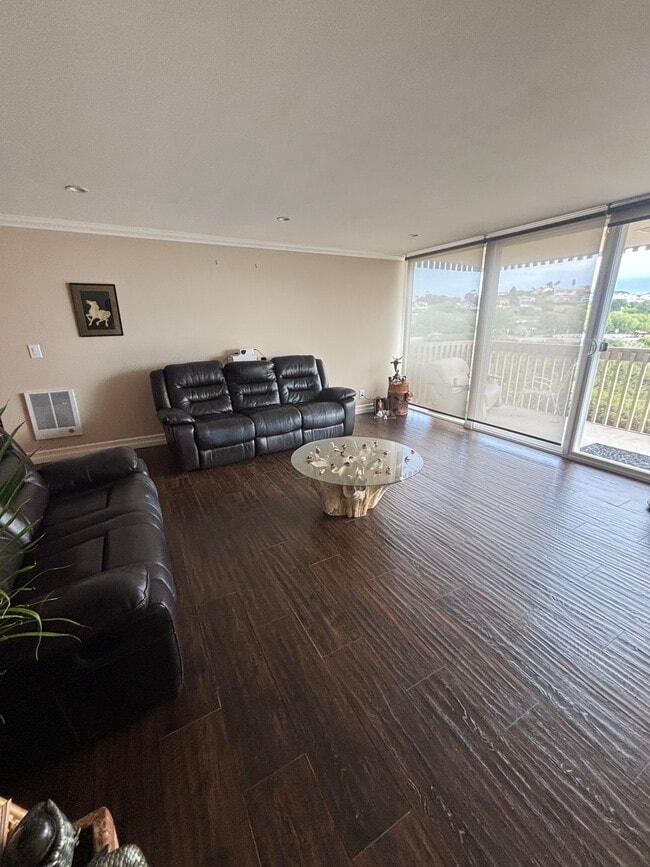 Living Room - 6526 Ocean Crest Dr Unit A104