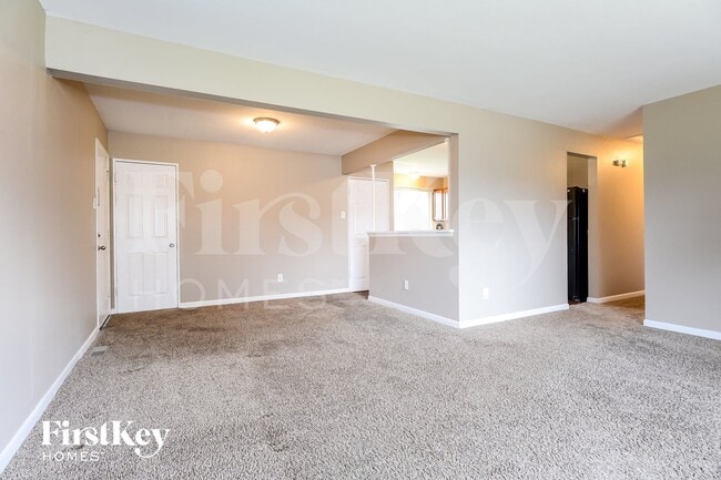 Photo - 825 Manresa Ln