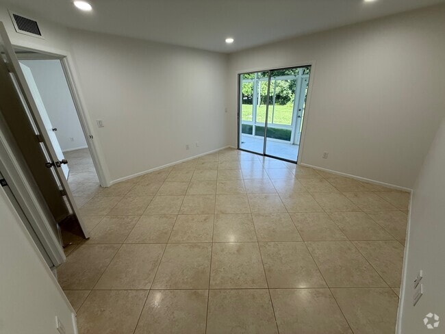 Building Photo - 2 Lake Vista Trl Unit 107 Rental