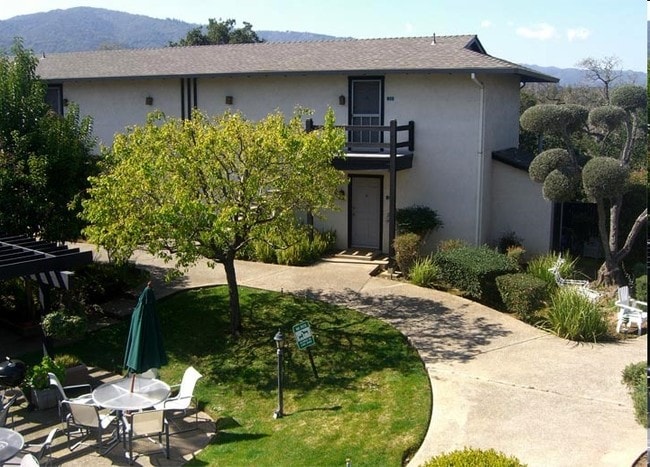 Twelve Oaks Apartments