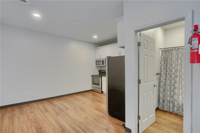 526 Fallowfield Ave