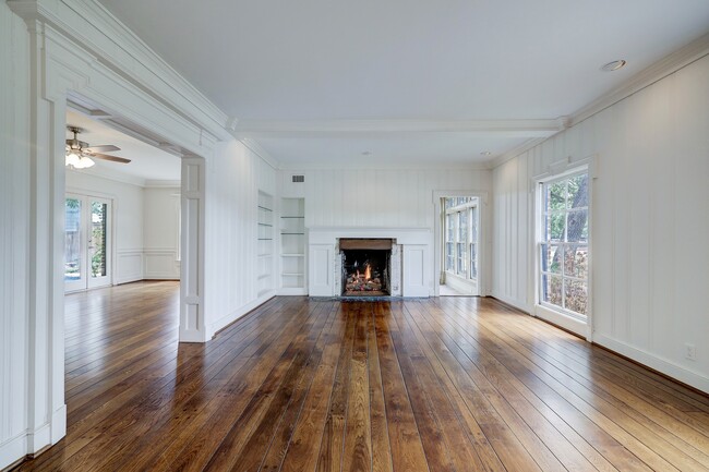 Photo - 3020 San Felipe St