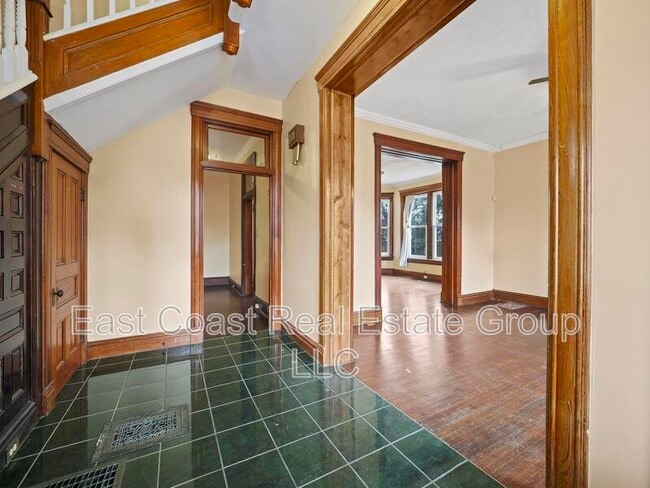 Photo - 448 Summit Ave