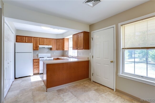 Photo - 25 Stonington Ln