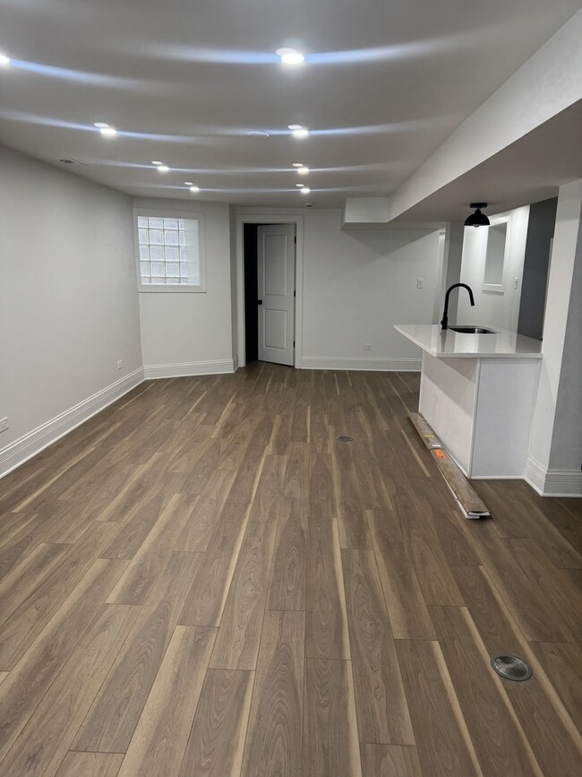 Photo - 6617 S Minerva Ave