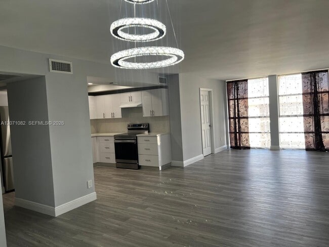 Building Photo - 501 Three Islands Boulevard Unit 508