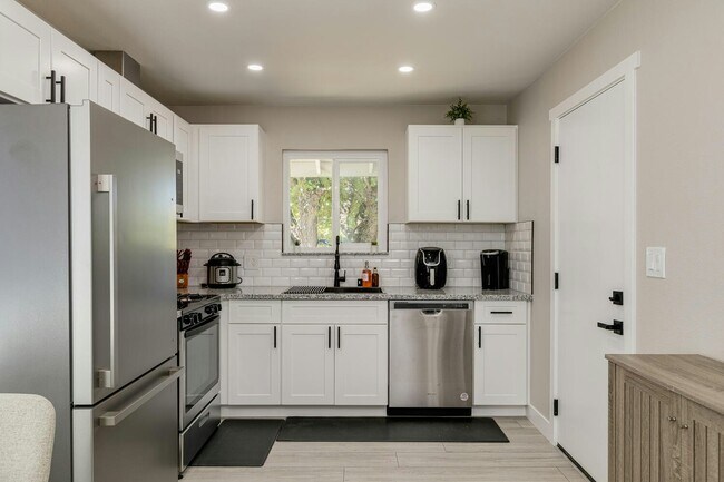 Photo - 3944 Apple Blossom Way