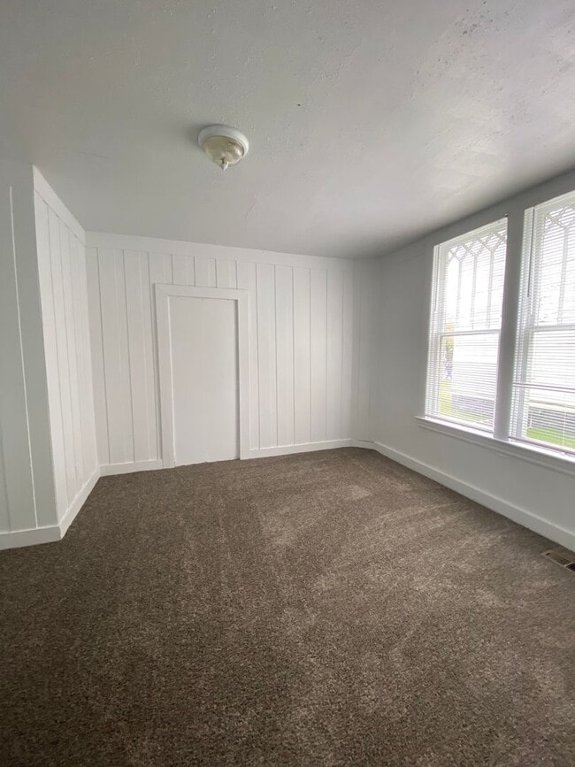 807 E Mission Ave Unit 807