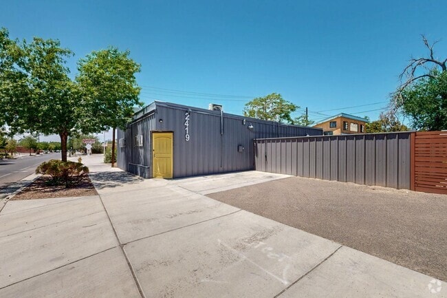 Building Photo - 2419 Lead Ave SE Rental