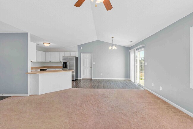 Photo - 105 Gamble Way