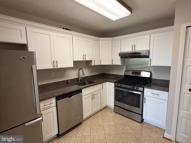 Photo - 5225 Pooks Hill Rd Unit 1011N