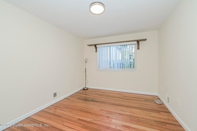 Photo - 857 Bloomingdale Rd