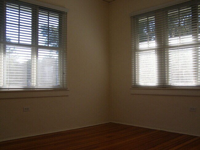 Photo - 1520 Copeland St Unit 5