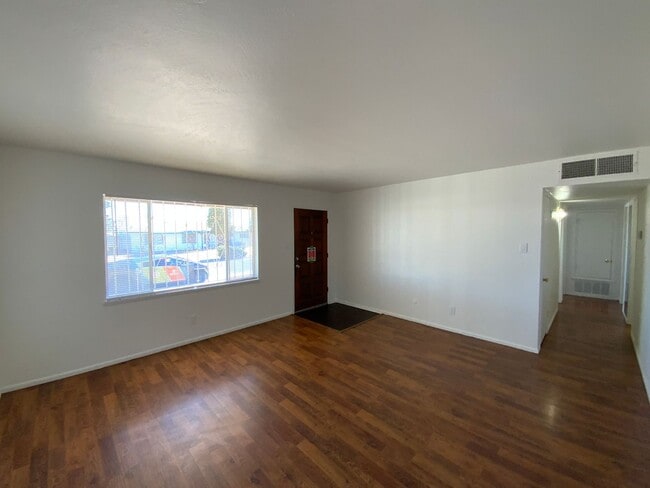 Photo - 5 Bedroom Single Story Home Available Near Snow Vista Blvd SW & Gibson Blvd!