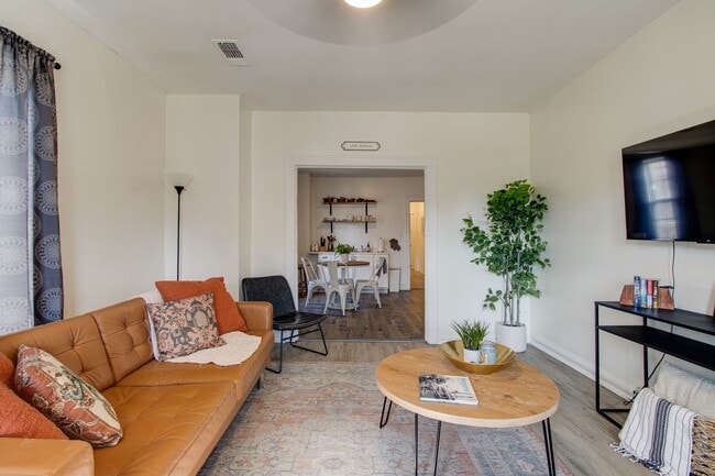 Photo - 1954 Manila Ave Unit 101