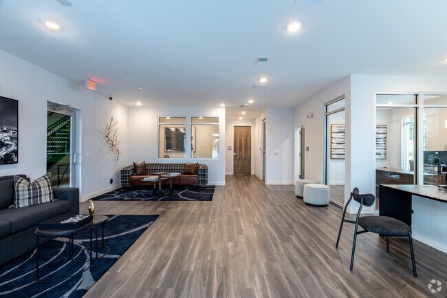 Leasing Center