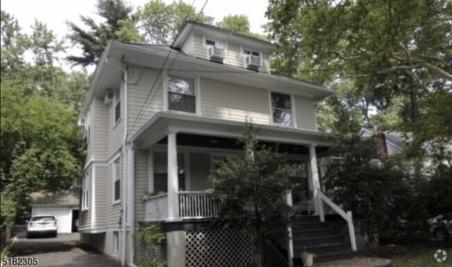 Building Photo - 61 Dunnell Rd Rental