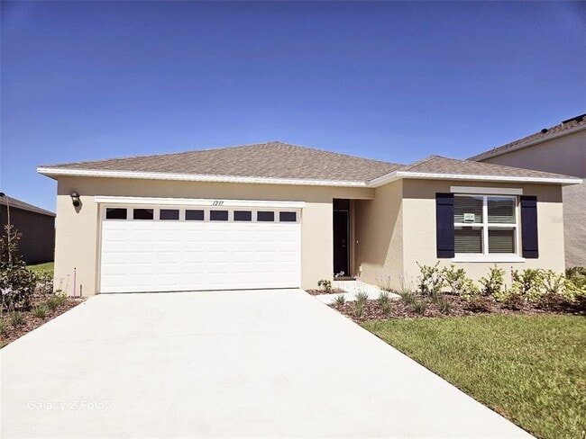 Photo - 1237 Limbali St