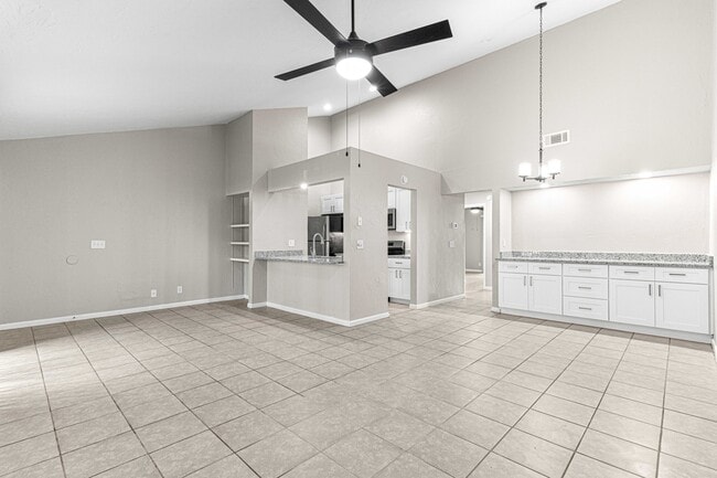Building Photo - 4151 SE 22nd Ave Unit A Rental