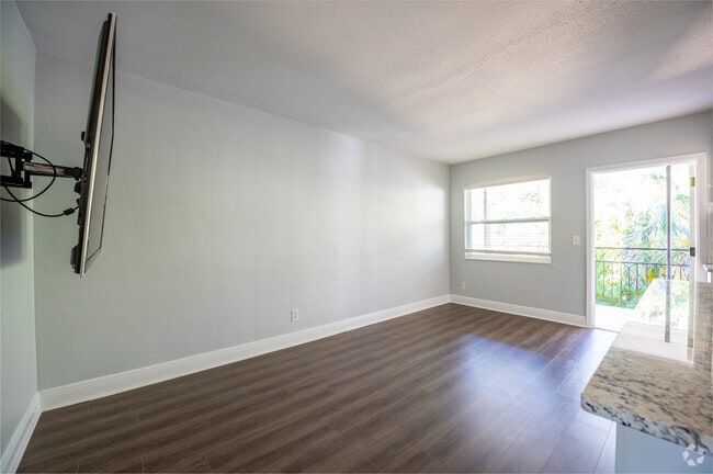 1BR, 1BA - 550SF - Living Room - The Corvette Apartments